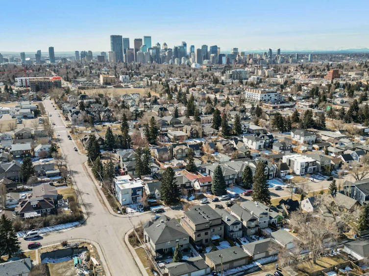 467 22 Avenue NE, Calgary, AB, T2E 1T8 - 32