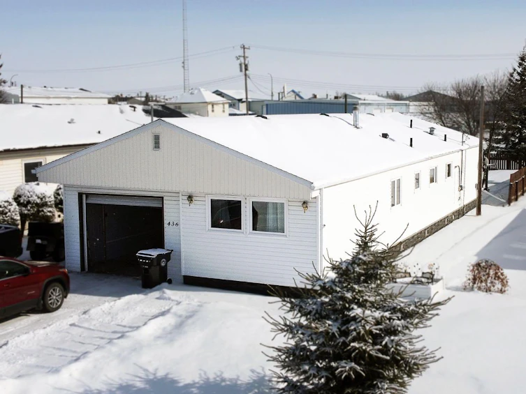 436 1 Street SW, Falher, AB, T0H 1M0