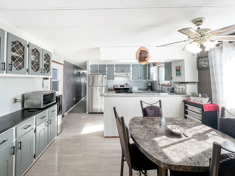 436 1 Street SW, Falher, AB, T0H 1M0 - 5