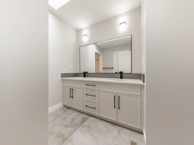 3036 21 Street, Coaldale, AB, T1M 0E9 - 21