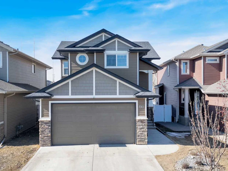 190 Viscount Drive, Red Deer, AB, T4R 0S2