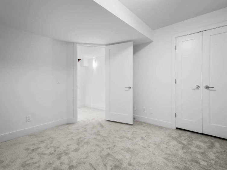 521 35 Street NW, Calgary, AB, T2N 2Z4 - 35