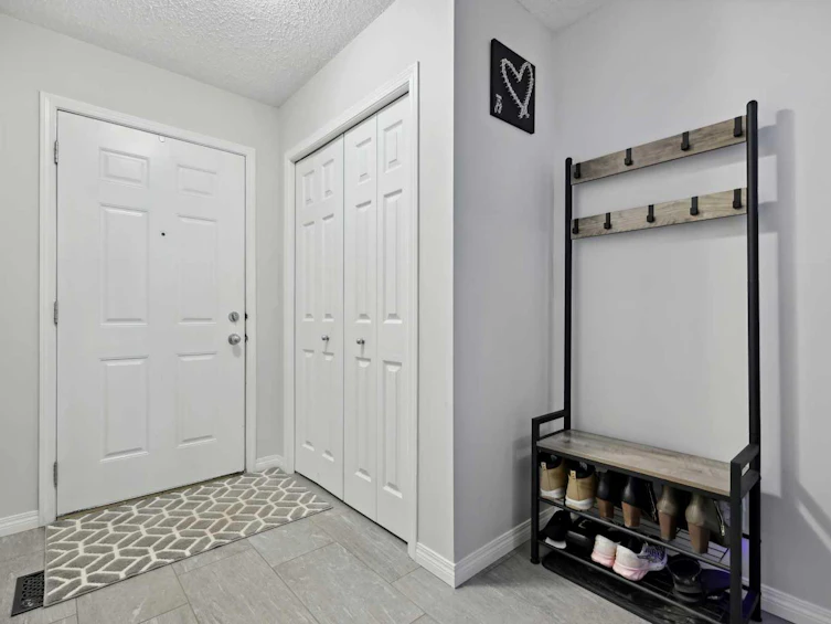 182 Everhollow Heights SW, Calgary, AB, T2Y 5B3 - 2