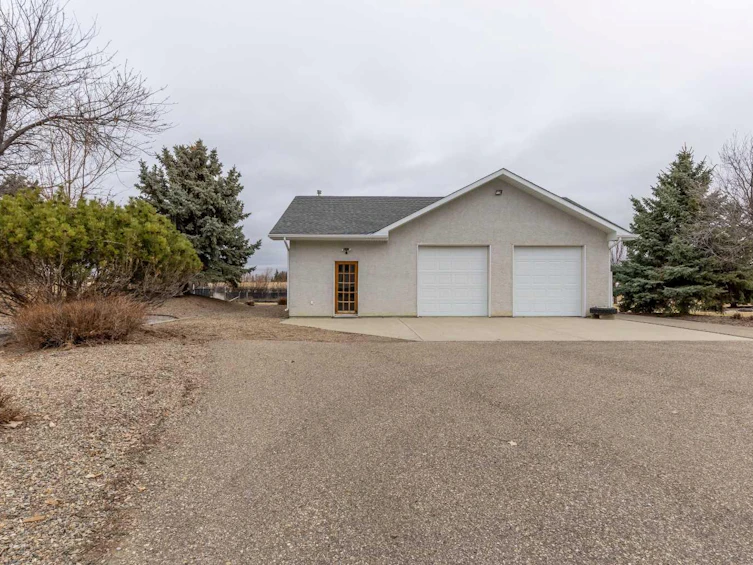 3019 48 Avenue S, Lethbridge, AB, T1K 7B3 - 41
