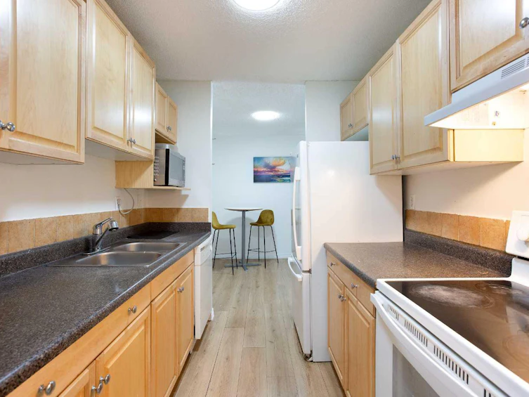302-1320 12 Avenue SW, Calgary, AB, T2H 2J6 - 7