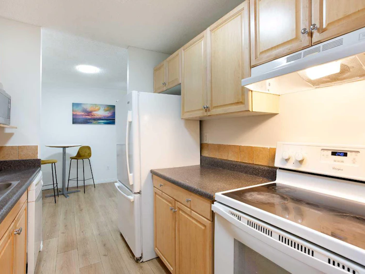 302-1320 12 Avenue SW, Calgary, AB, T2H 2J6 - 8