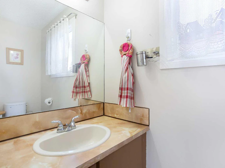 647 Whiteridge Way NE, Calgary, AB, T1Y 4S8 - 11