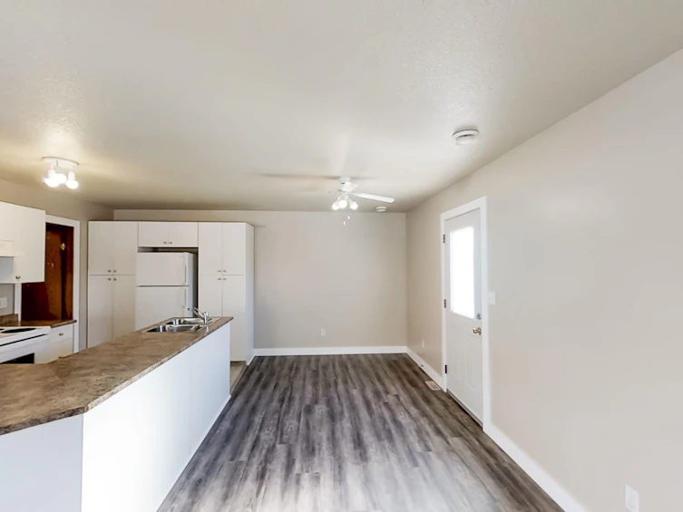 C-10029 105 Avenue, Grande Prairie, AB, T8V 1H2 - 15