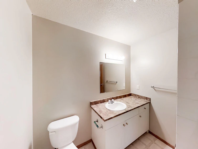 C-10029 105 Avenue, Grande Prairie, AB, T8V 1H2 - 9