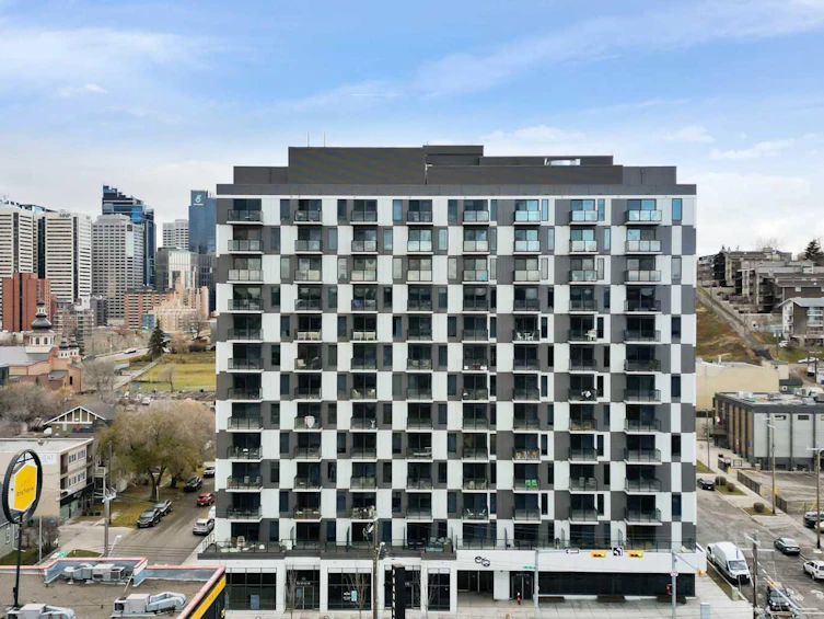 402-123 4 Street NE, Calgary, AB, T2E 8K3 - 2