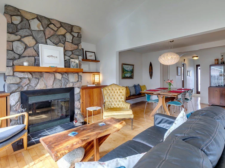 8111 34 Avenue NW, Calgary, AB, T3B 1P9 - 12