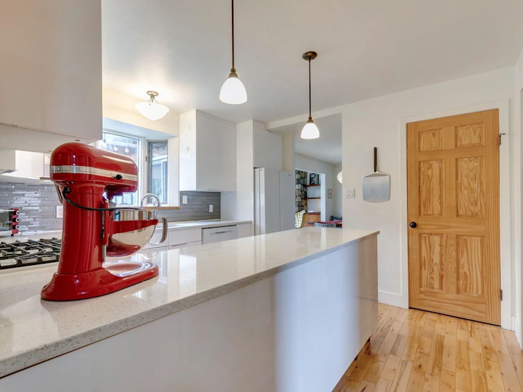 8111 34 Avenue NW, Calgary, AB, T3B 1P9 - 21