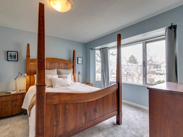 8111 34 Avenue NW, Calgary, AB, T3B 1P9 - 22
