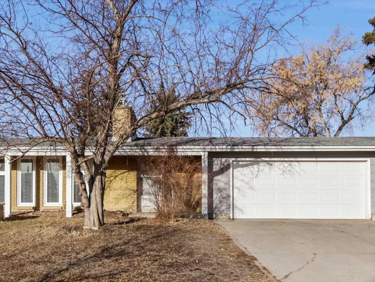 1067 Acadia Drive SE, Calgary, AB, T2J 0E4