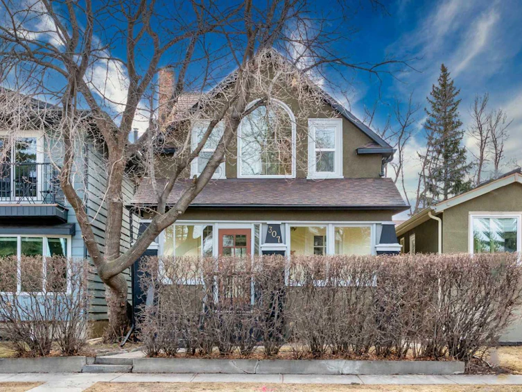 307 12 Avenue NW, Calgary, AB, T2M 0C8 - 2