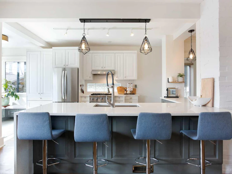 307 12 Avenue NW, Calgary, AB, T2M 0C8 - 4