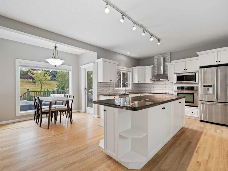169 Patterson Boulevard SW, Calgary, AB, T3H 3B1 - 11