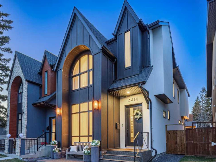 4414 35 Avenue SW, Calgary, AB, T3E 1B3 - 2
