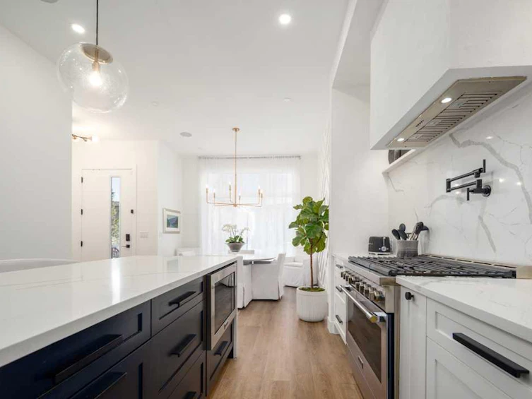 4414 35 Avenue SW, Calgary, AB, T3E 1B3 - 12