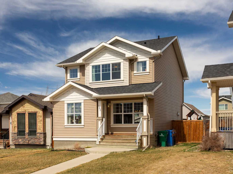 562 Mary Cameron Crescent N, Lethbridge, AB, T1H 6V6