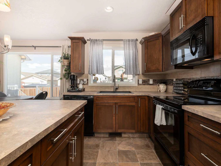 562 Mary Cameron Crescent N, Lethbridge, AB, T1H 6V6 - 6