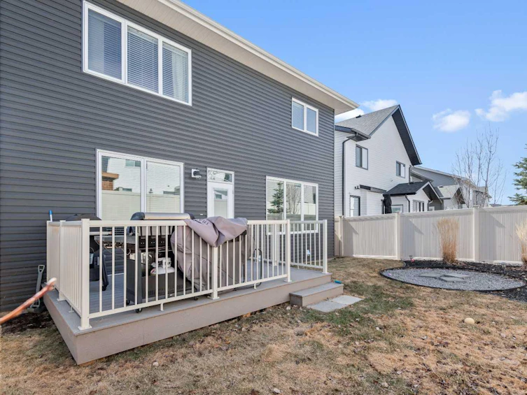 40 Ellington Crescent, Red Deer, AB, T4P 3E2 - 2