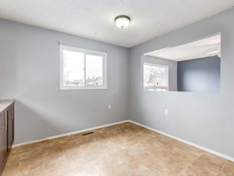 52 Abingdon Road NE, Calgary, AB, T2A 6X6 - 9