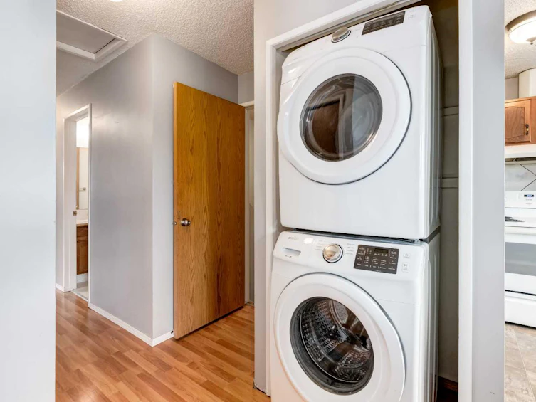 52 Abingdon Road NE, Calgary, AB, T2A 6X6 - 10