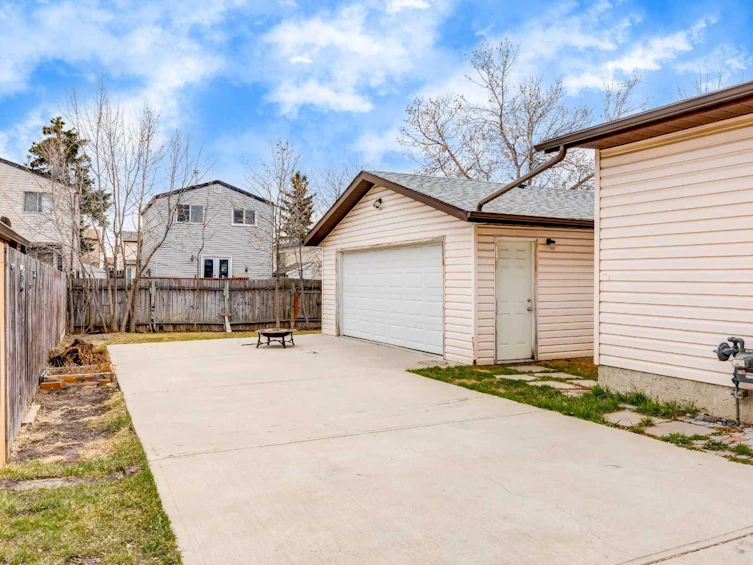 52 Abingdon Road NE, Calgary, AB, T2A 6X6 - 41