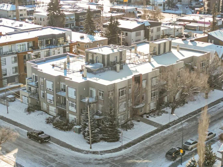 309-540 34 Street NW, Calgary, AB, T2N 2X7 - 2