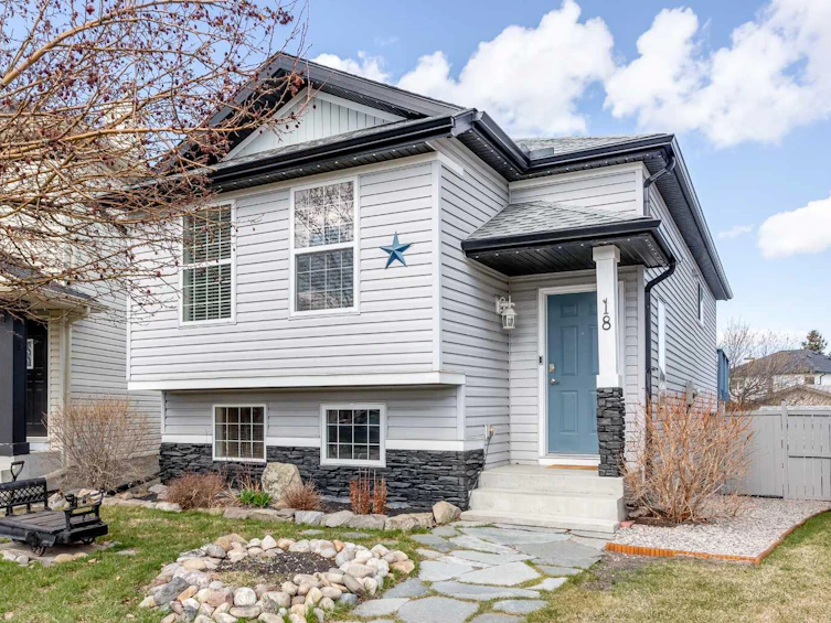 18 Everstone Court SW, Calgary, AB, T2Y 4J6