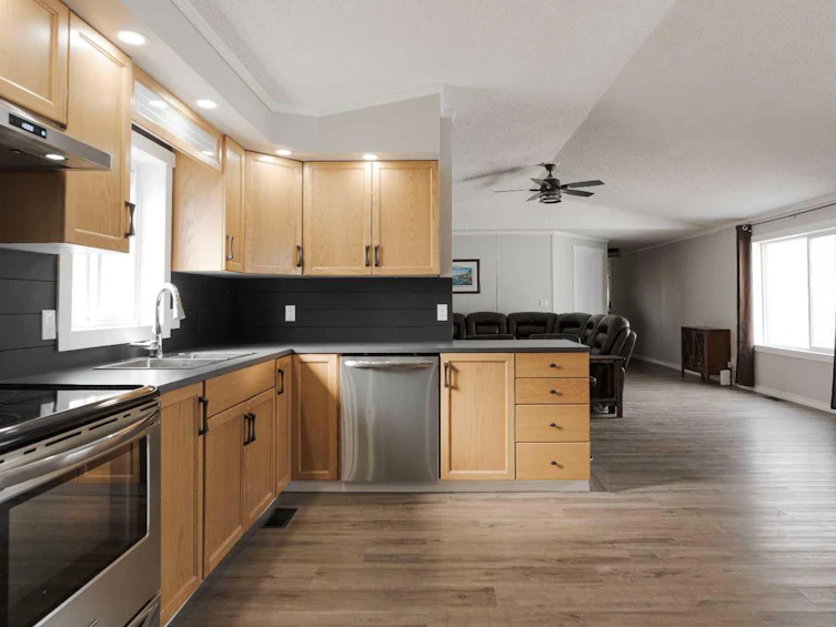 180 Harpe Way, Fort Mcmurray, AB, T9K 2K6 - 11