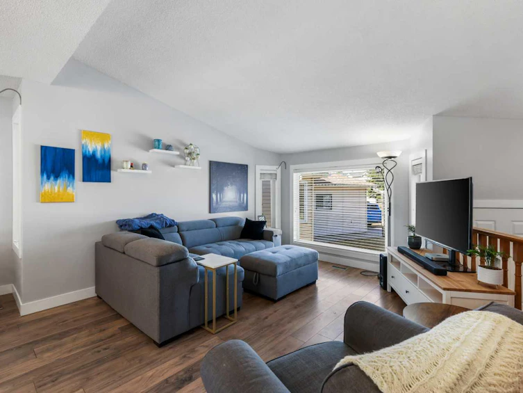 84 Riverside Crescent SE, Calgary, AB, T2C 3Y2 - 7
