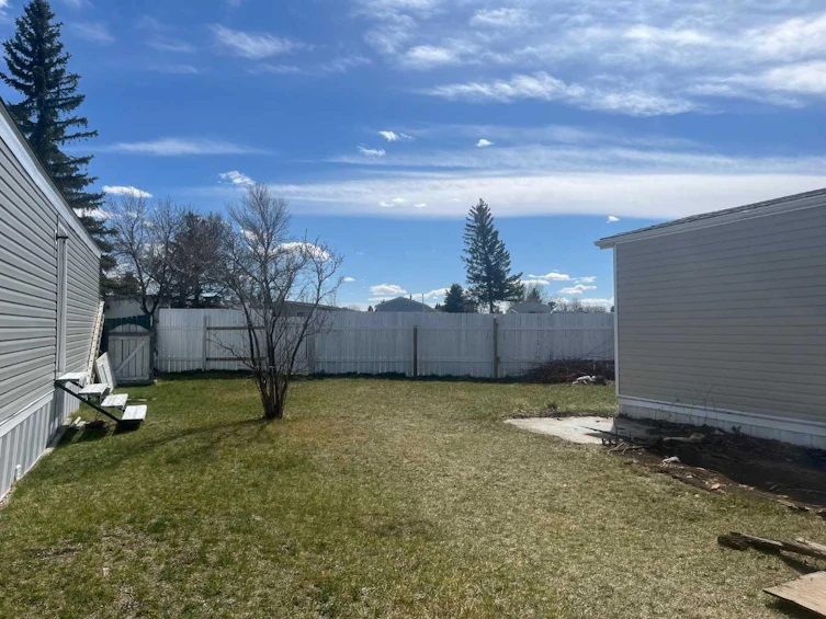 284-2300 13 Street N, Lethbridge, AB, T1H 4E8 - 2