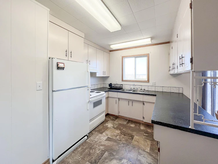 5008 48th Street, Valleyview, AB, T0H 2E0 - 4