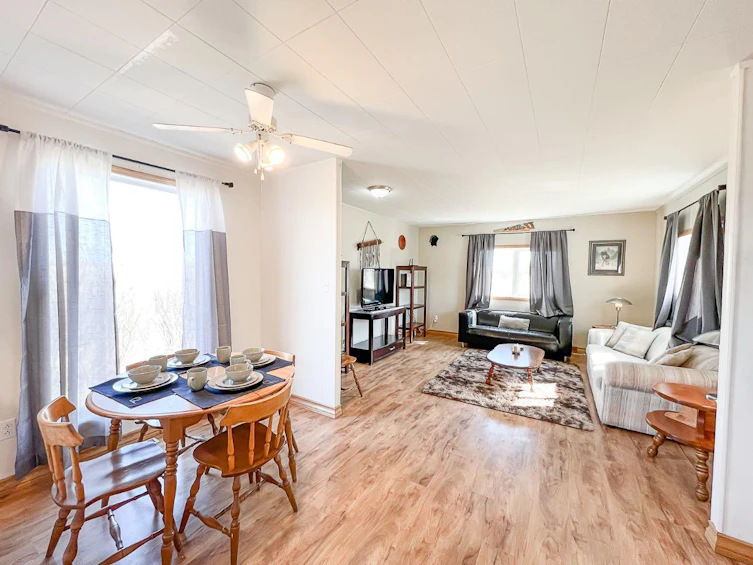 5008 48th Street, Valleyview, AB, T0H 2E0 - 6