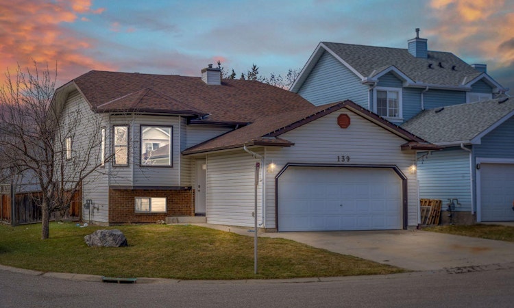 139 Coverdale Court NE