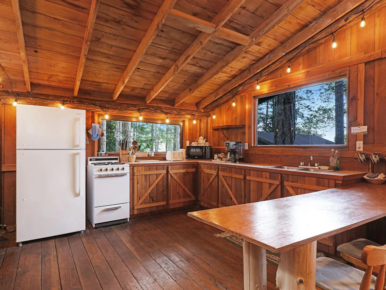 0 Tan Island, Cortes Island, BC, V0P 1Z0 - 32