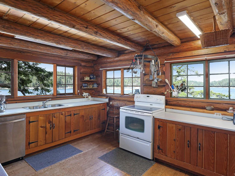 0 Tan Island, Cortes Island, BC, V0P 1Z0 - 18