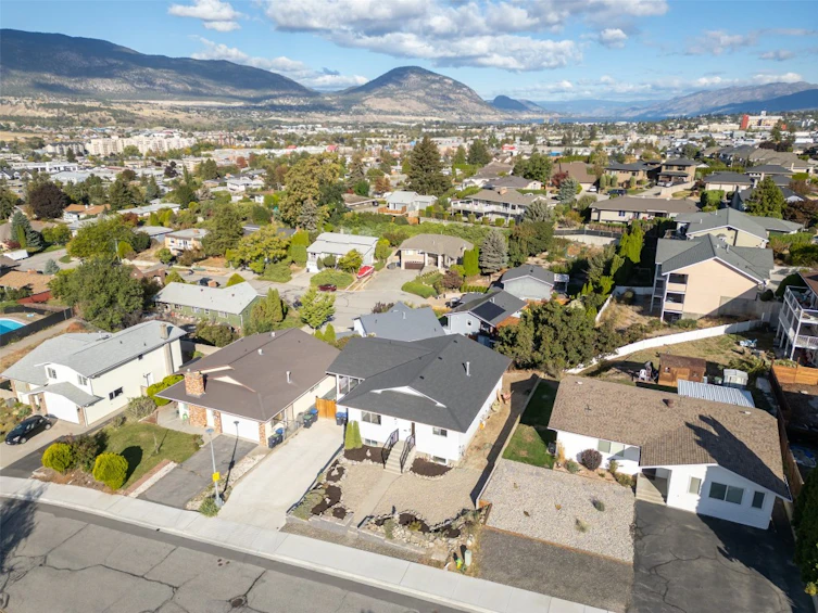 217 Greenwood Drive, Penticton, BC, V2A 7P9 - 38