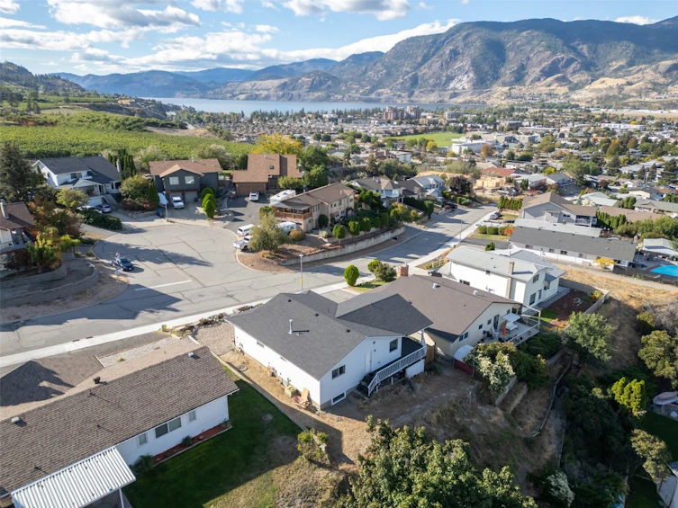 217 Greenwood Drive, Penticton, BC, V2A 7P9 - 36