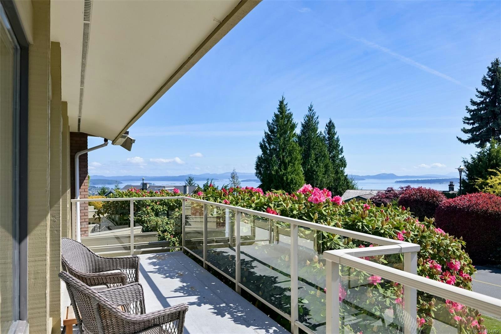 8798 Forest Park Drive, North Saanich, BC, V8L 5A8