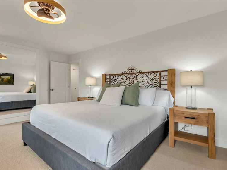 1064 E Westminster Avenue, Penticton, BC, V2A 8G3 - 24