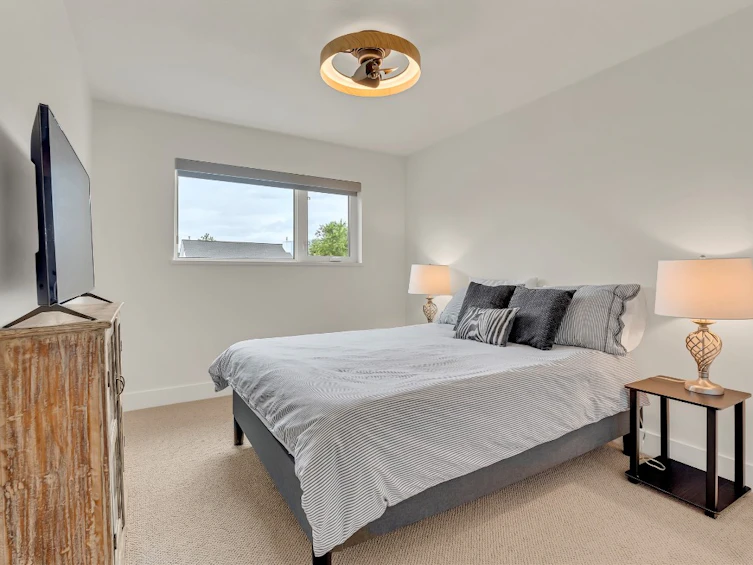 1064 E Westminster Avenue, Penticton, BC, V2A 8G3 - 30