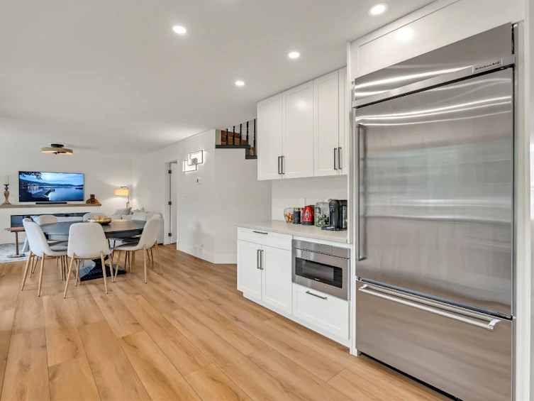 1064 E Westminster Avenue, Penticton, BC, V2A 8G3 - 14