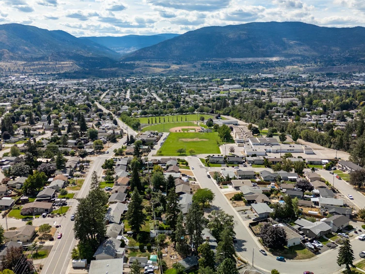 1297 Penticton Avenue, Penticton, BC, V2A 2N3 - 38