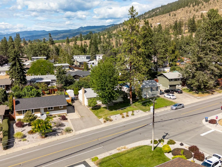 1297 Penticton Avenue, Penticton, BC, V2A 2N3 - 35