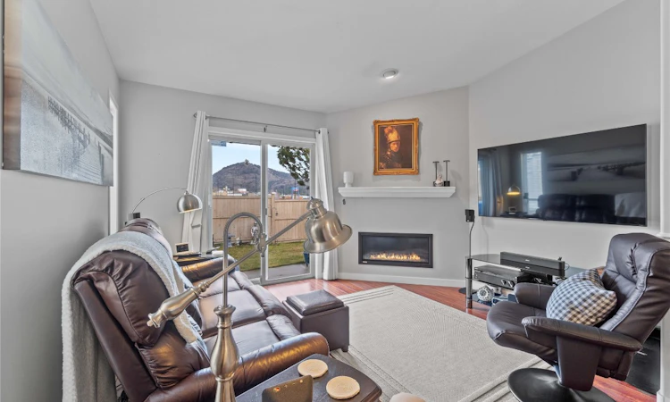 14-2210 Louie Drive