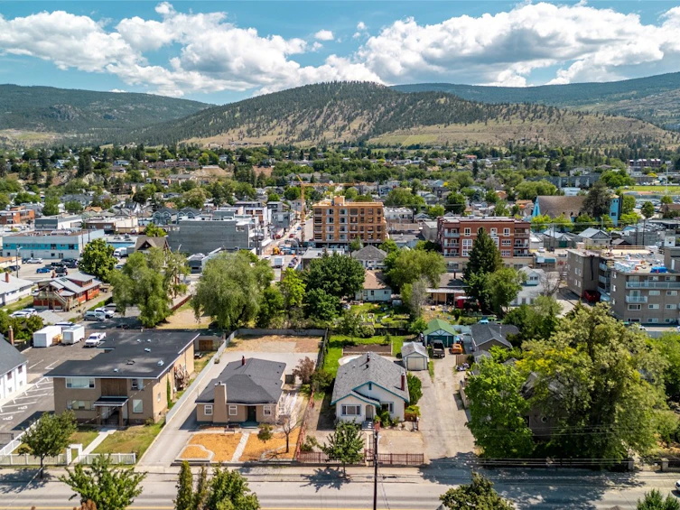 626 Winnipeg Street, Penticton, BC, V2A 5M9 - 30