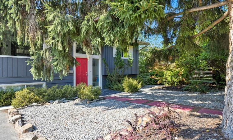 1112 Pinecrest Lane